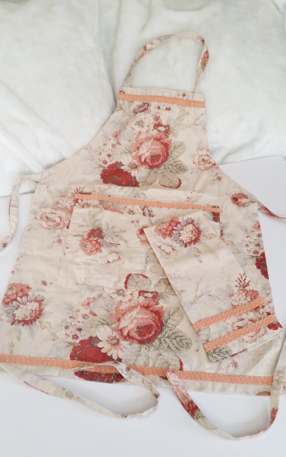 Sale Handmade Tea Towel & Apron Set. by LasmasCreations on Etsy