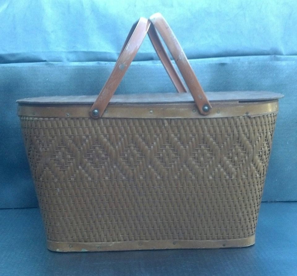 Vintage Redmon Picnic Basket with Metal Handles / Model 55 to