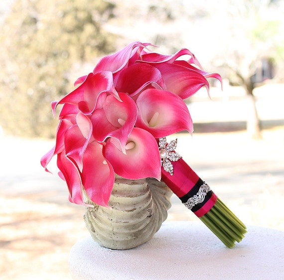 Bridesmaid Bouquet. Magenta Pink Wedding Calla Lily Bouquet. Elegant Real Touch Mini Calla Lilies Bridesmaid Bouquet