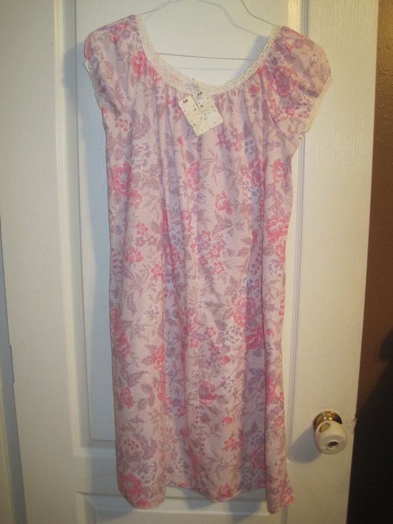 Ladies Vintage 70's Nightie Moo Moo Night Gown Grandma