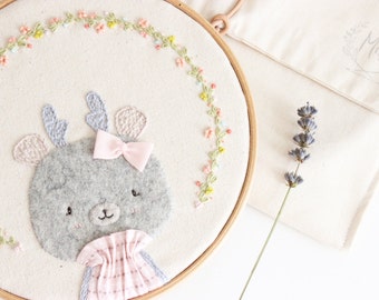 Embroidery hoop art | Lis