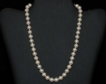 Gorgeous White Pearl Necklace - 8.5-9.0 mm, 17.5"