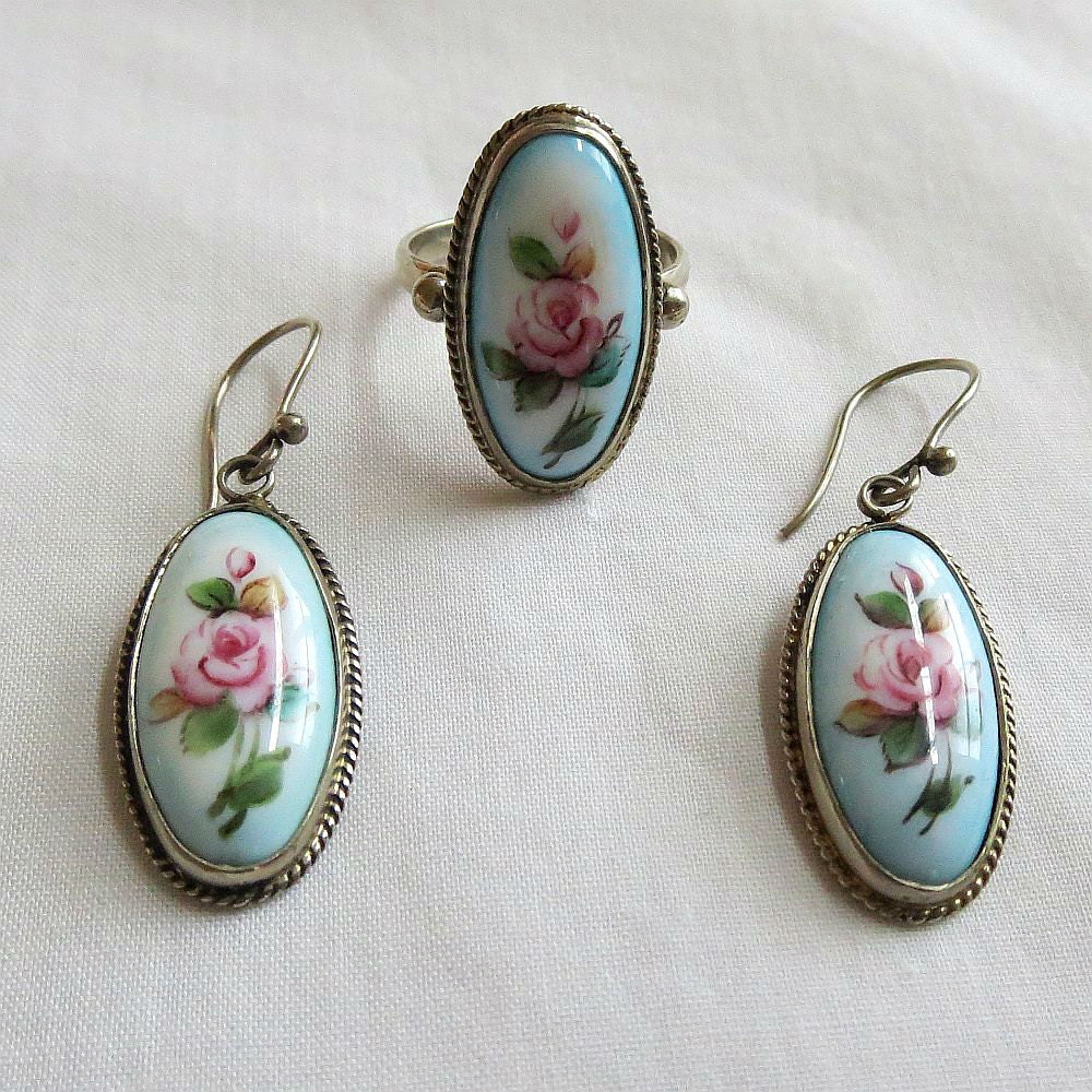 Vintage Silver Russian Finift Porcelain Enamel Flower Ring and