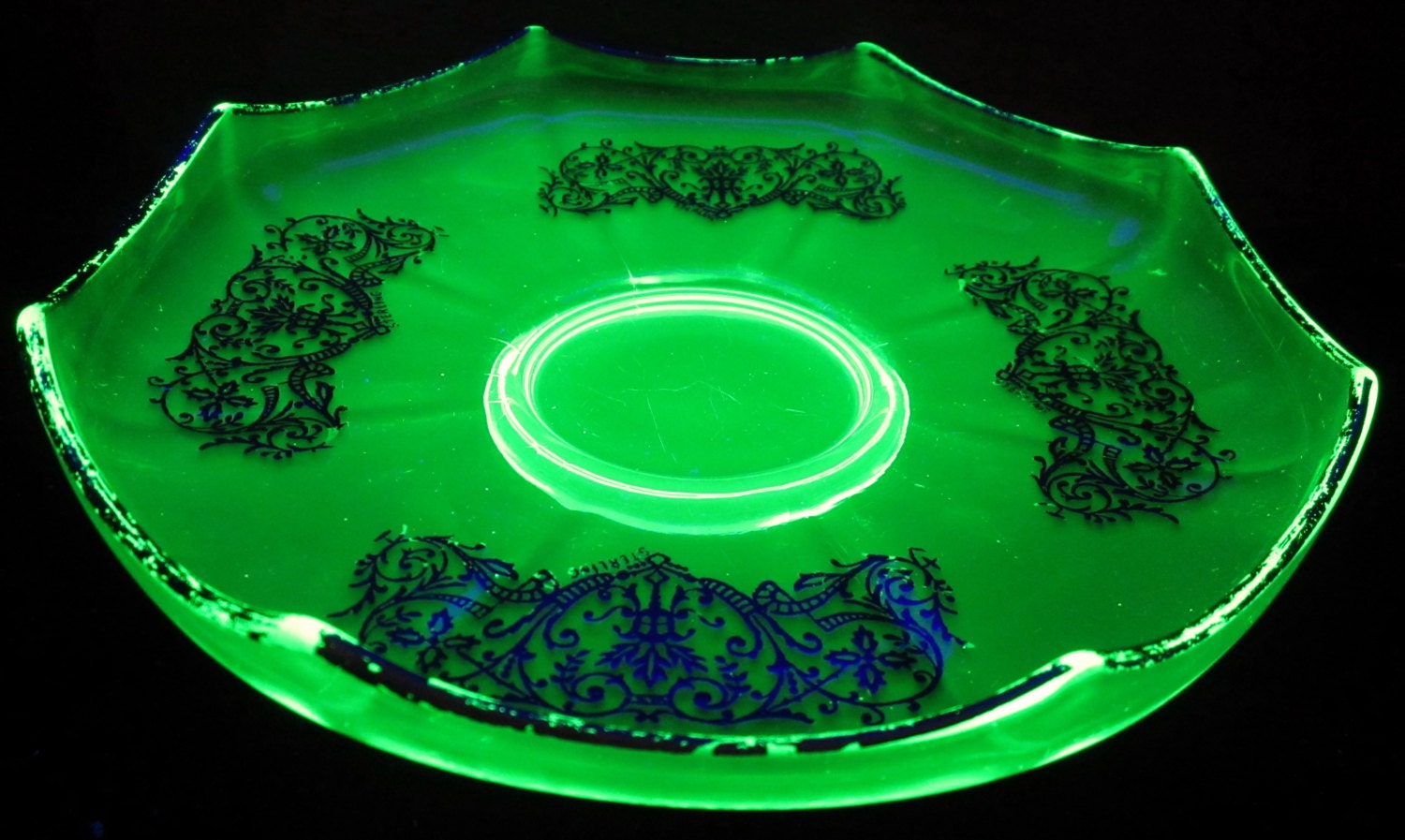 Cake Platter With Lid