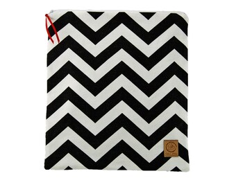 Gallon Size Reusable Bag - Black and White Chevron