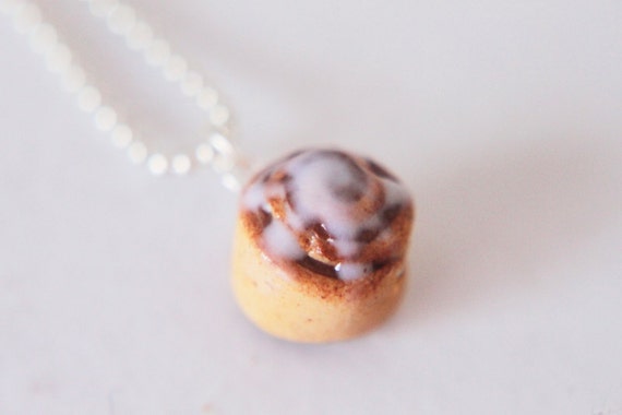 Food jewelry Cinnamon Roll Necklace Polymer Clay