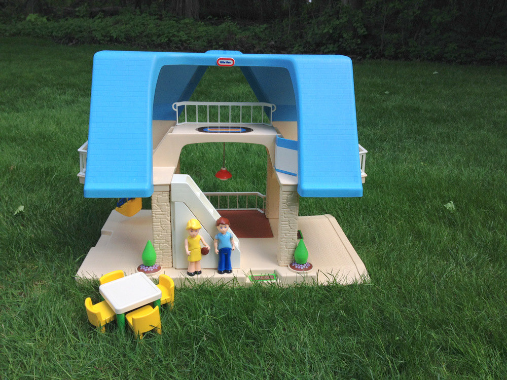 little tikes pink dollhouse with blue roof