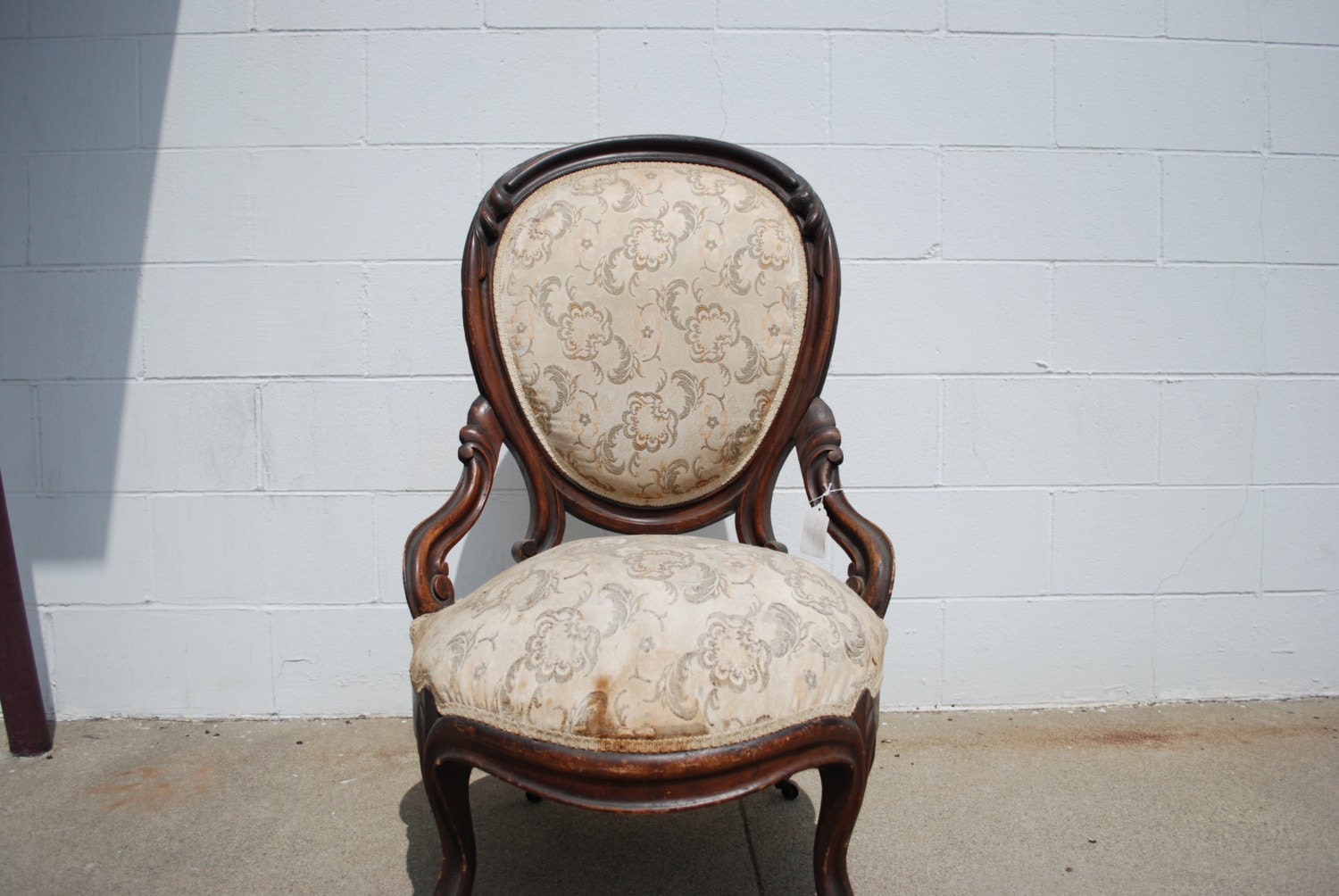 Antique Victorian Ladies Parlor Chair