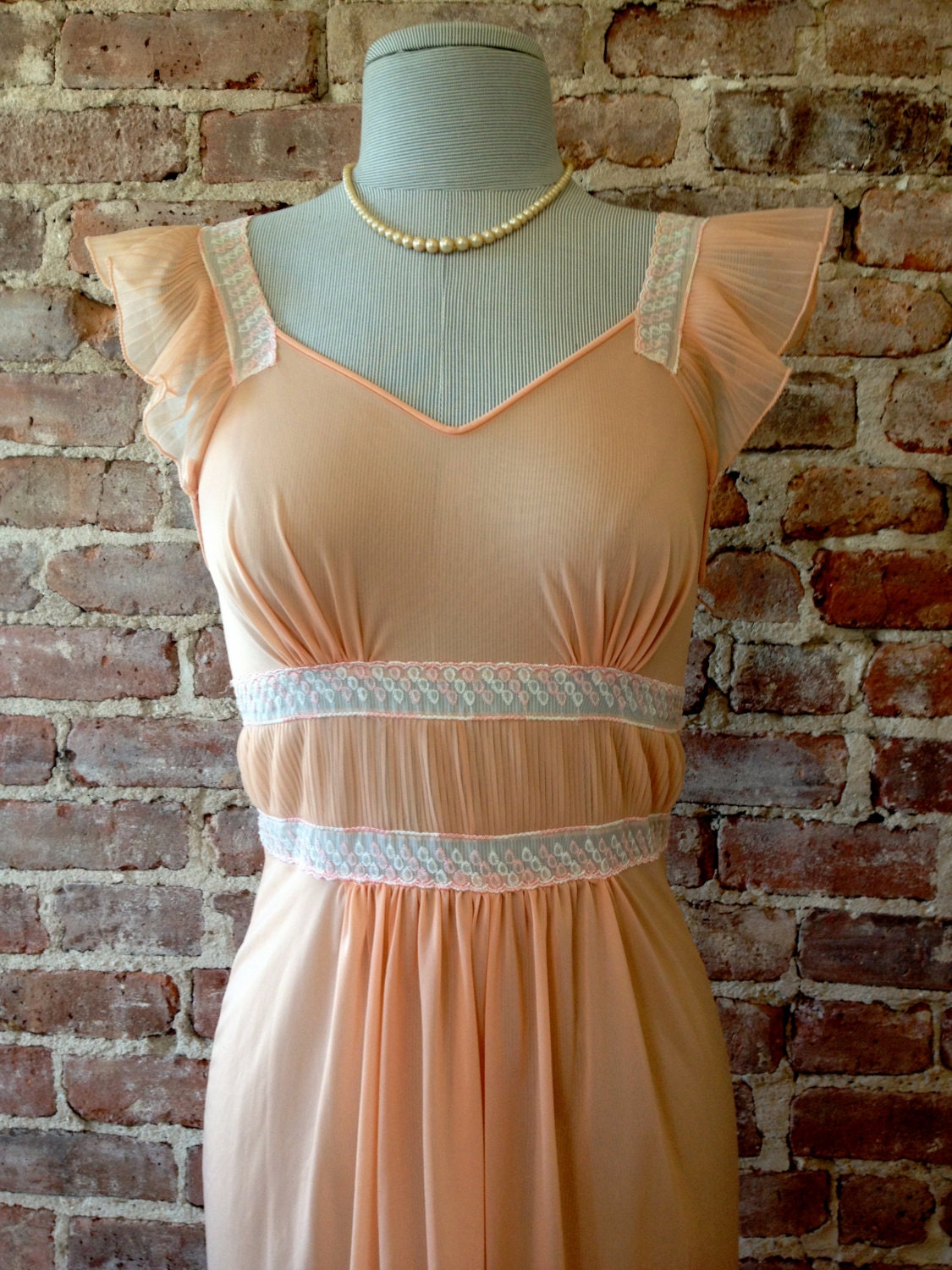 Size 34 - LUXITE Vintage Nightgown - 1950s Nightie - Sheer Peach Nightie - Wedding Nightgown