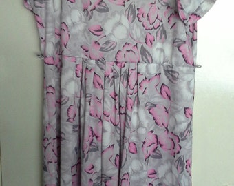 big grey and pink flower dress size 22