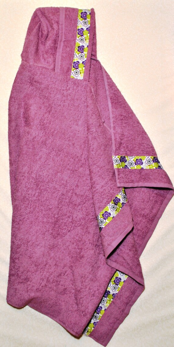 100 Cotton Hooded full size Bath Towels Boys or Girls