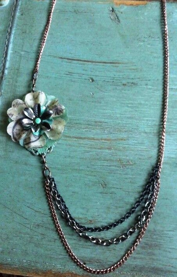 Flower necklace