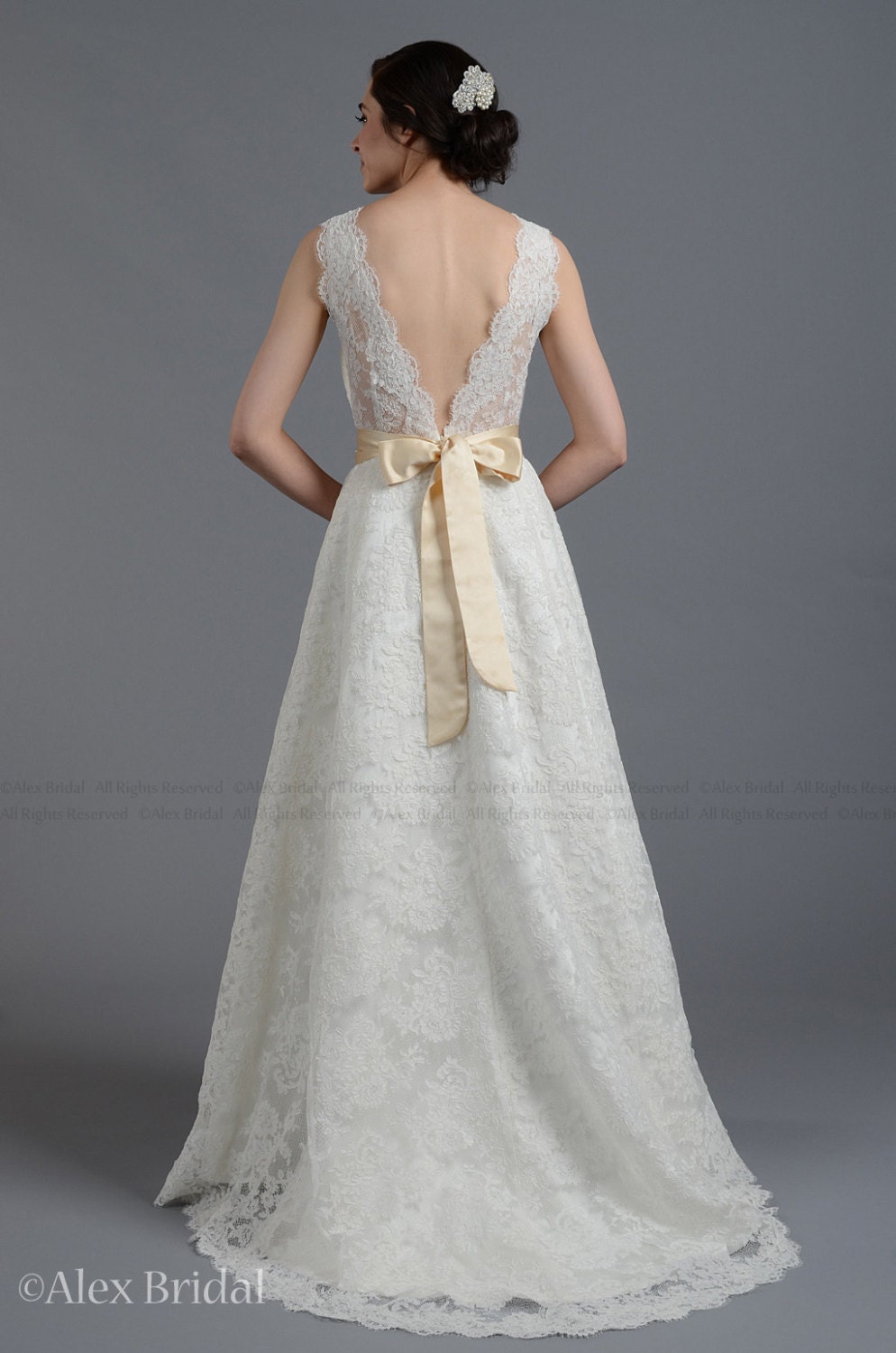 Lace wedding dress wedding dress bridal gown sleevelss