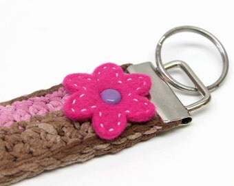 Pink/brown crocheted key chain/keyfob,pink felt flower applique,crocheted keychain/keyfob,brown crocheted keychain/keyfob,pink flower