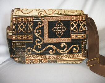 Purse with Flap Shoulder Bag Crossbody Medium-Sized Bag Black and Gold Tapestry Celtic Design Pockets Zipper Magnetic Snap