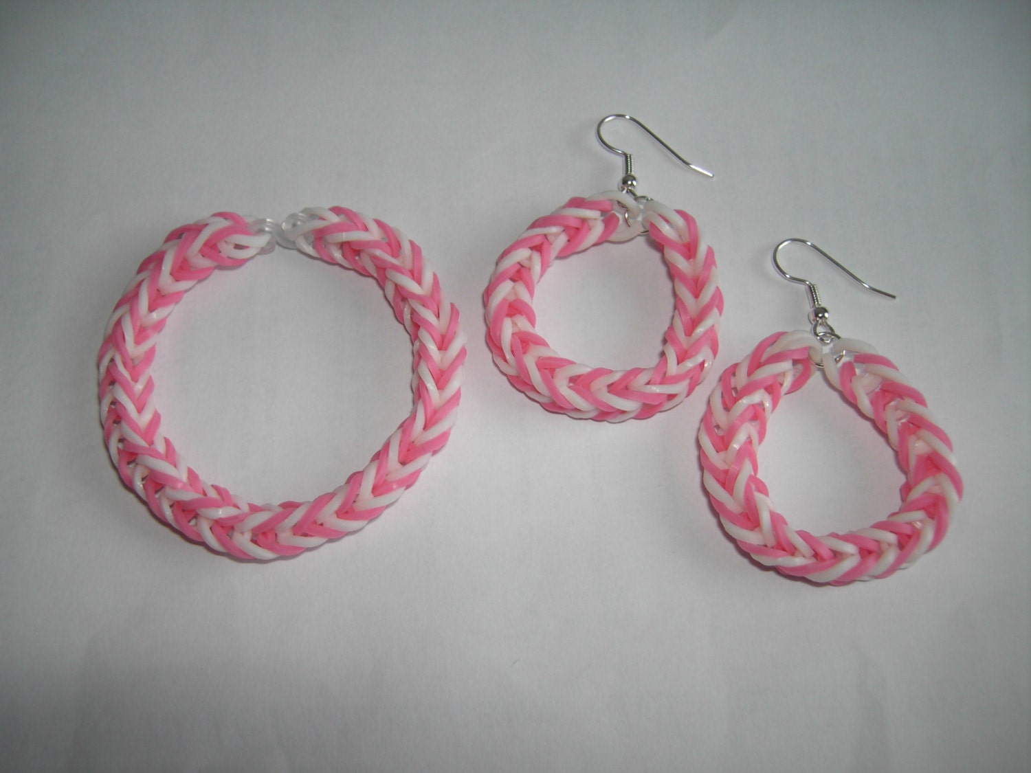 Rainbow Loom Bracelet and Earrings Jewelry Set pink white and
