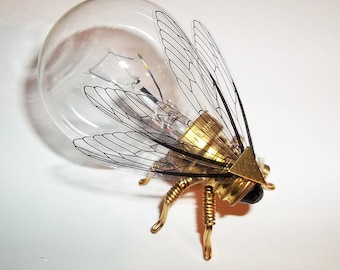 Save the Bees - Steampunk brooch - Large Brass Bumblebee Lightbulb Brooch - Unique Steampunk Steam Punk Clockwork Jewelry