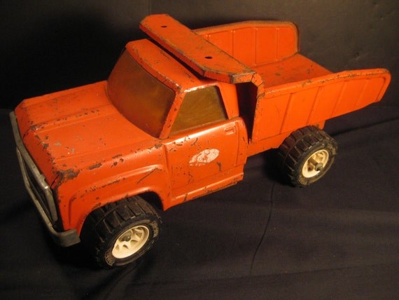 tonka truck red