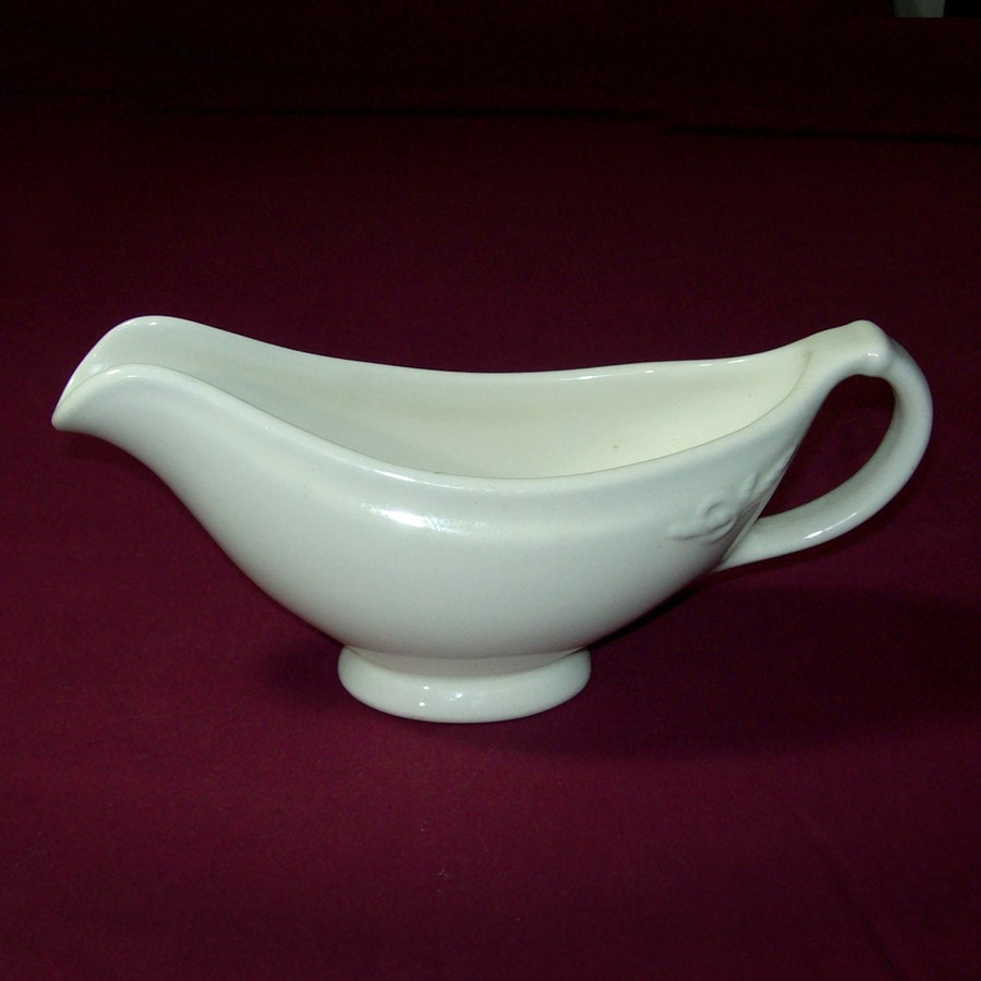 Vintage Homer Laughlin Yacht China Gravy Boat / 1940s Porthole & Rope