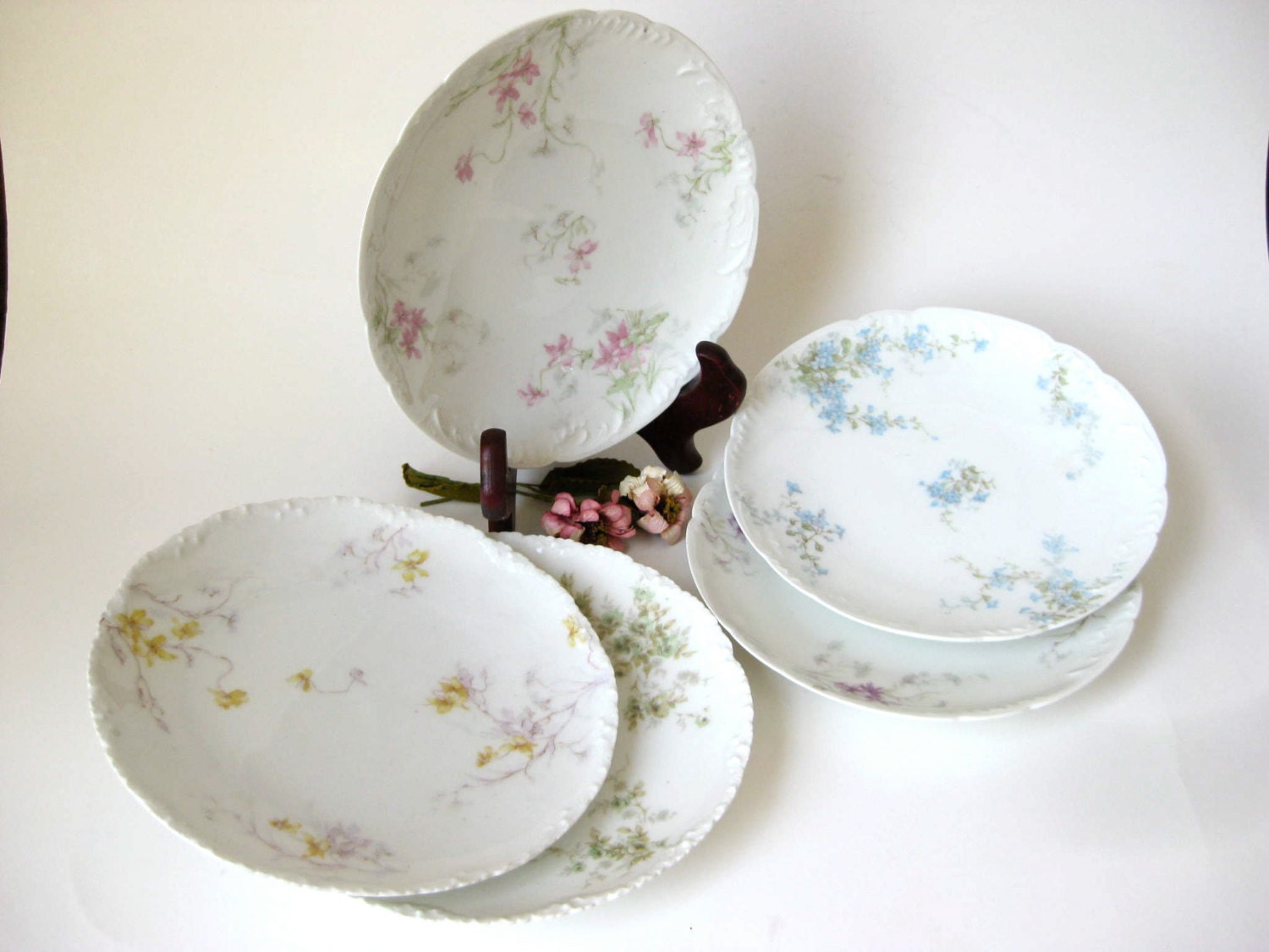 Five Haviland Limoges Floral Dessert / Salad Plates Haute Juice