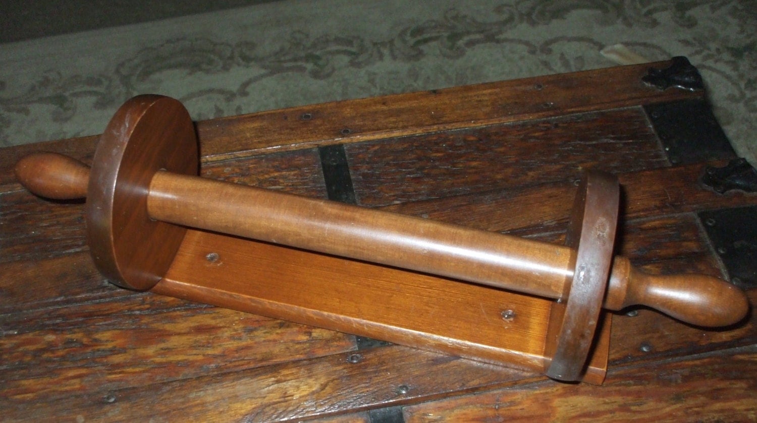 Wooden Vintage Paper Towel Holder Rustic Shabby Retro Brown