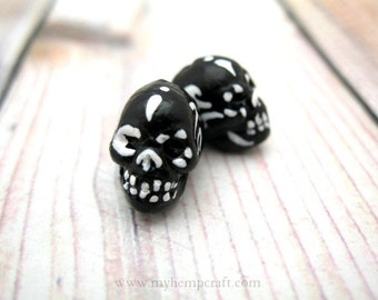 Skull Beads, 2pc Small Sugar Skulls, Day of the Dead, Halloween Ceramic, 9x12mm