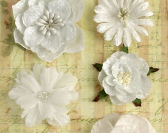 fabric flowers - Chantilly Mixed Blooms - white 1279-000 - layered fabric flowers with embellished centers