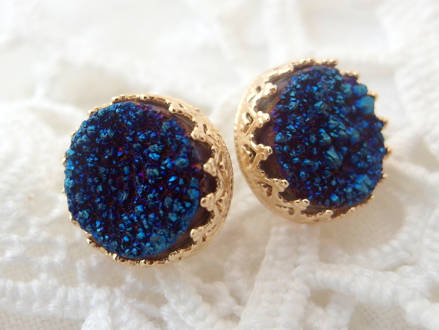 Druzy stud earrings Blue druzy stud earrings Gold earrings