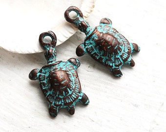 Turtle charms, green patina on copper, Greek beads, nautical - 25mm - 2Pc - F153