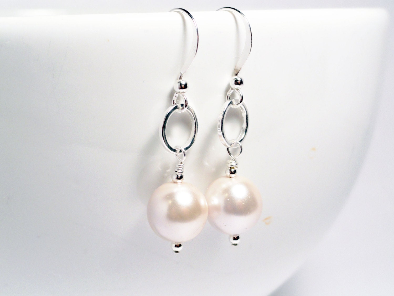 Cream pearl earrings wedding jewelry by handmadeintoronto