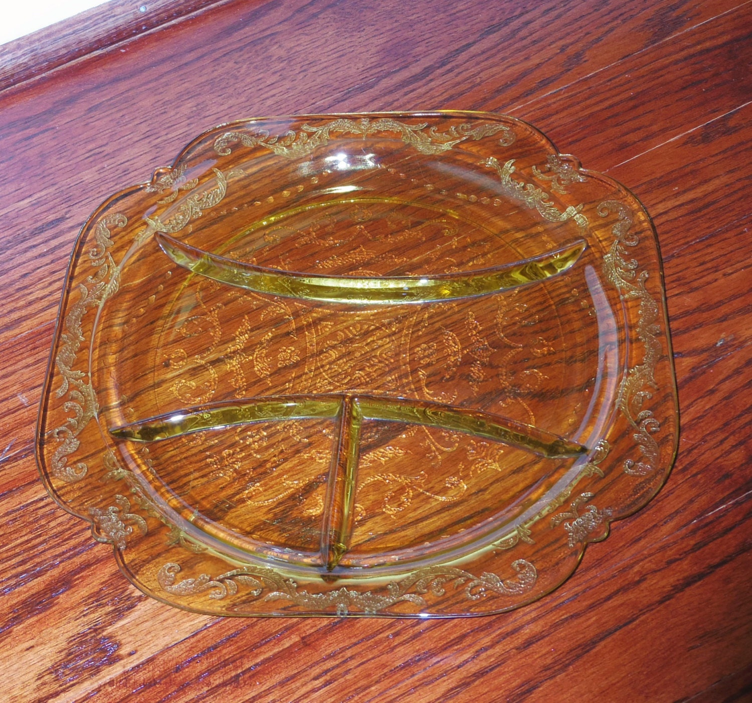 FEDERAL MADRID 1932 RELISH 4 Part Divided Dish 10 by GlassPalace