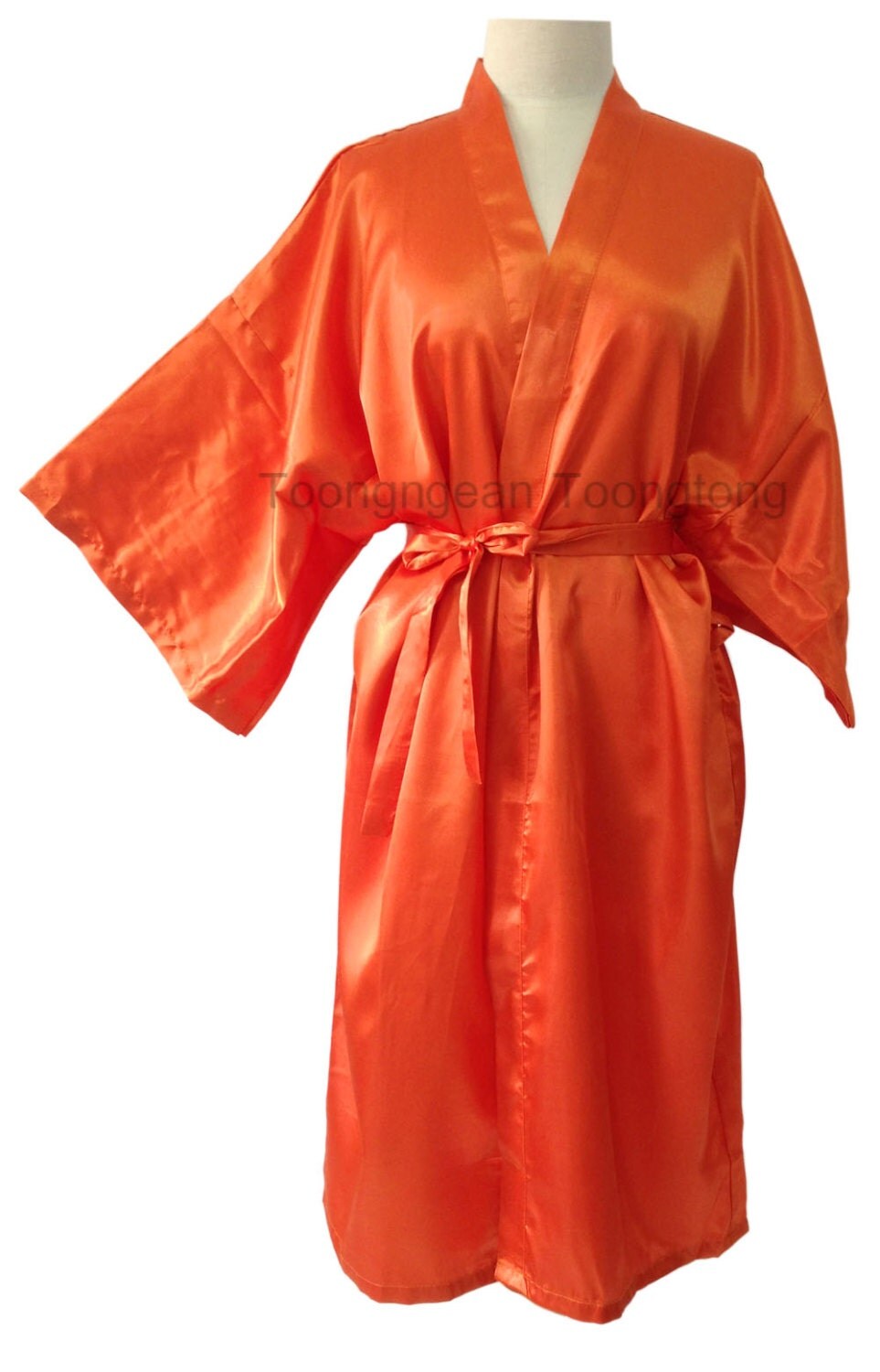 On Sale Kimono Robes Bridesmaids Silk Satin by ToongngeanToongtong