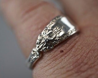 STERLING SILVER SPOON ring. International prelude ring. spoon jewelry. promise ring. sterling silver ring band No.00210
