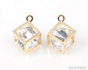 CG027-B 2pcs / Cubic in Crown Bead in Gold / 6mm x 10mm