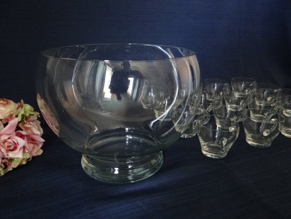 Lovely Clear Glass Punch Bowl Set With 16 Punch Cups