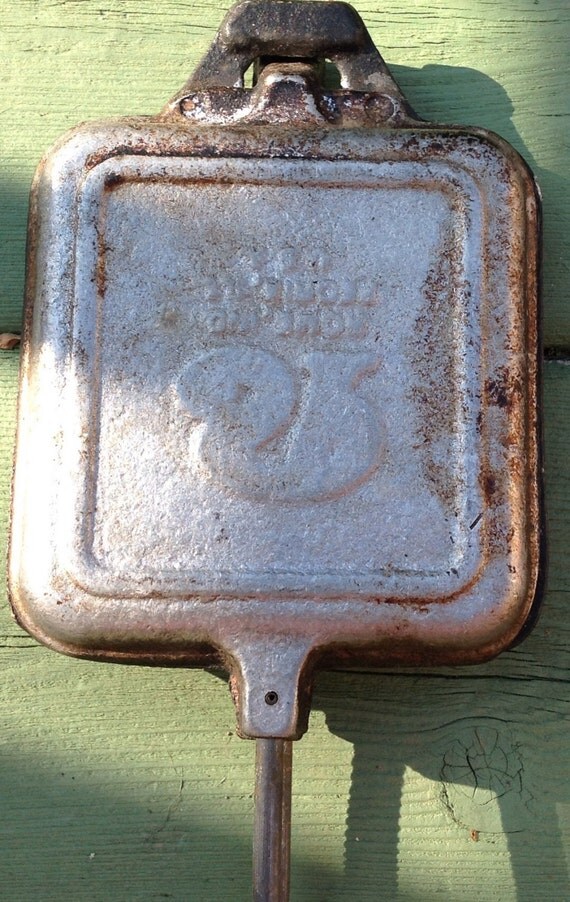 Vintage ALUMA COOKER Grilled Cheese Maker Home Ind