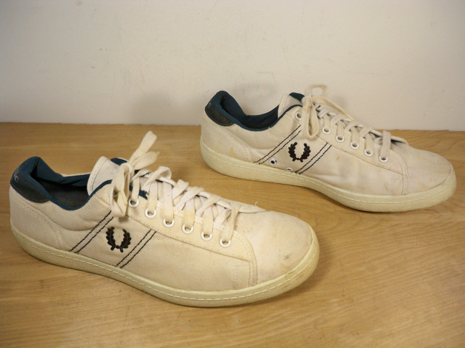 Vintage Etonic Fred Perry Tennis Low Top White Canvas Mens