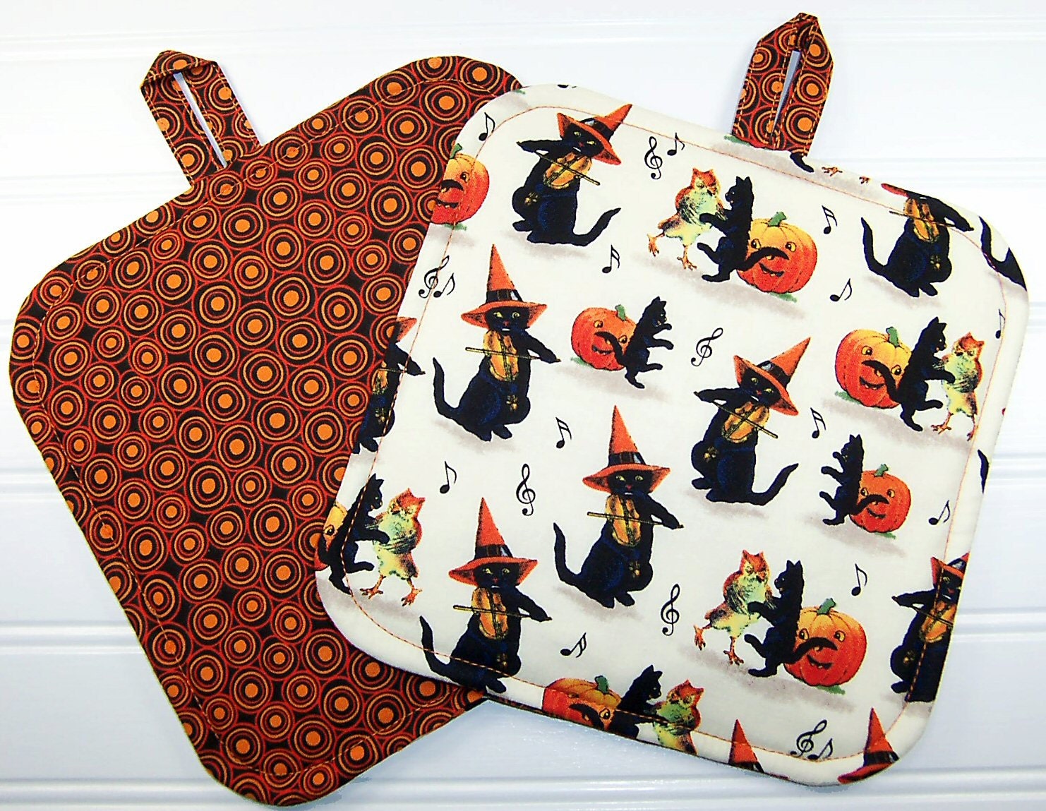 Halloween Pot Holders vintage style black cats and by TeriMadeIt