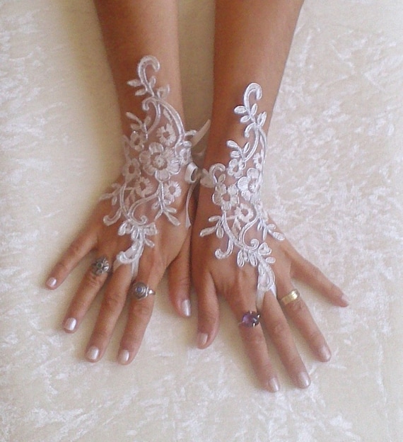 Ivory Wedding gloves bridal gloves lace gloves fingerless gloves ivory gloves guantes french lace silver frame gloves free ship 8639W