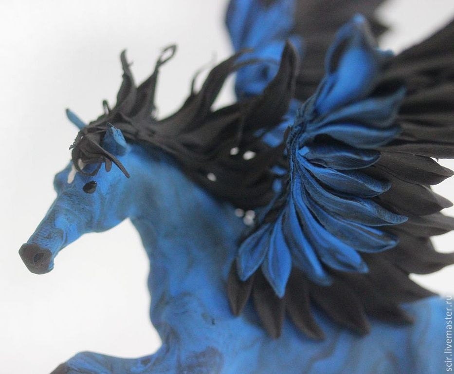 Blue Pegasus Horse Skulpture Figurine Art Fantasy Animals
