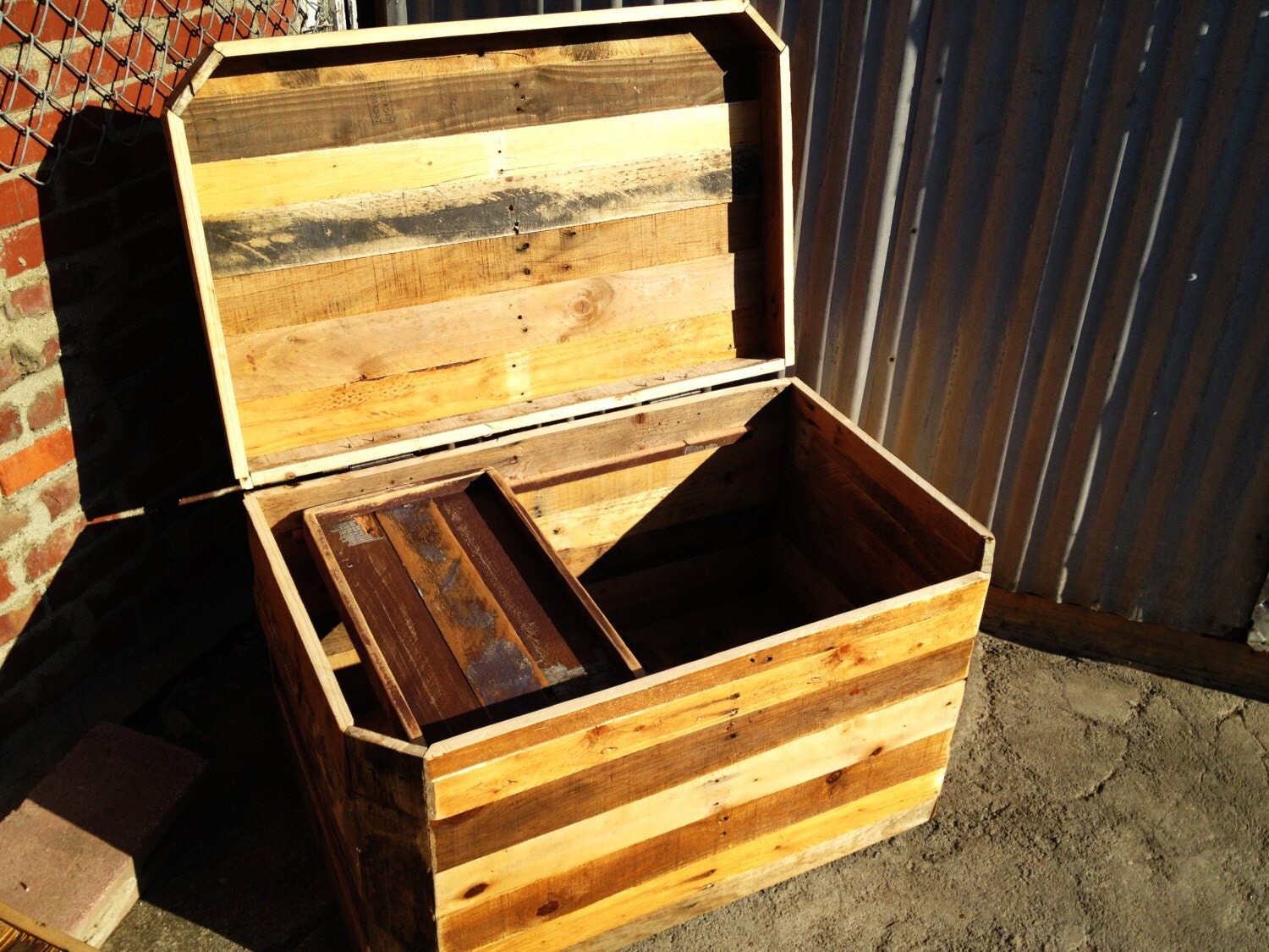 Rugged Ranch Chest Rugged Style Handmade Pallet Wood Chest