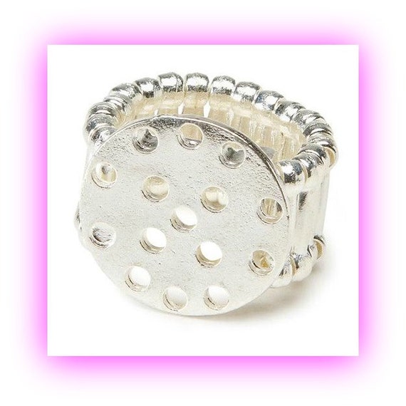 2 Stretch Ring Bases with pad Darice brand stretch ring