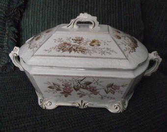 Soup toureen, England, Johnson Bros. semi porcelain, RN 122733, # 19