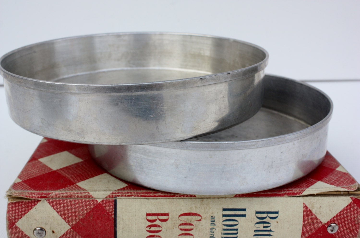 Vintage West Bend 8 Round Cake PanAluminum