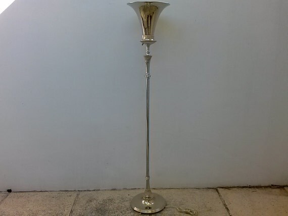 Vintage Mid Century Modern Chrome Floor Lamp With Trumpet Top