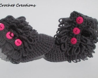 Baby Girl Ugg inspired baby booties, booties, crochet booties, newborn booties, baby girl booties, Custom shoes, crochet baby boots,