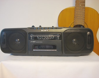 vintage sony radio cassette boombox CFS-200L, 1980s