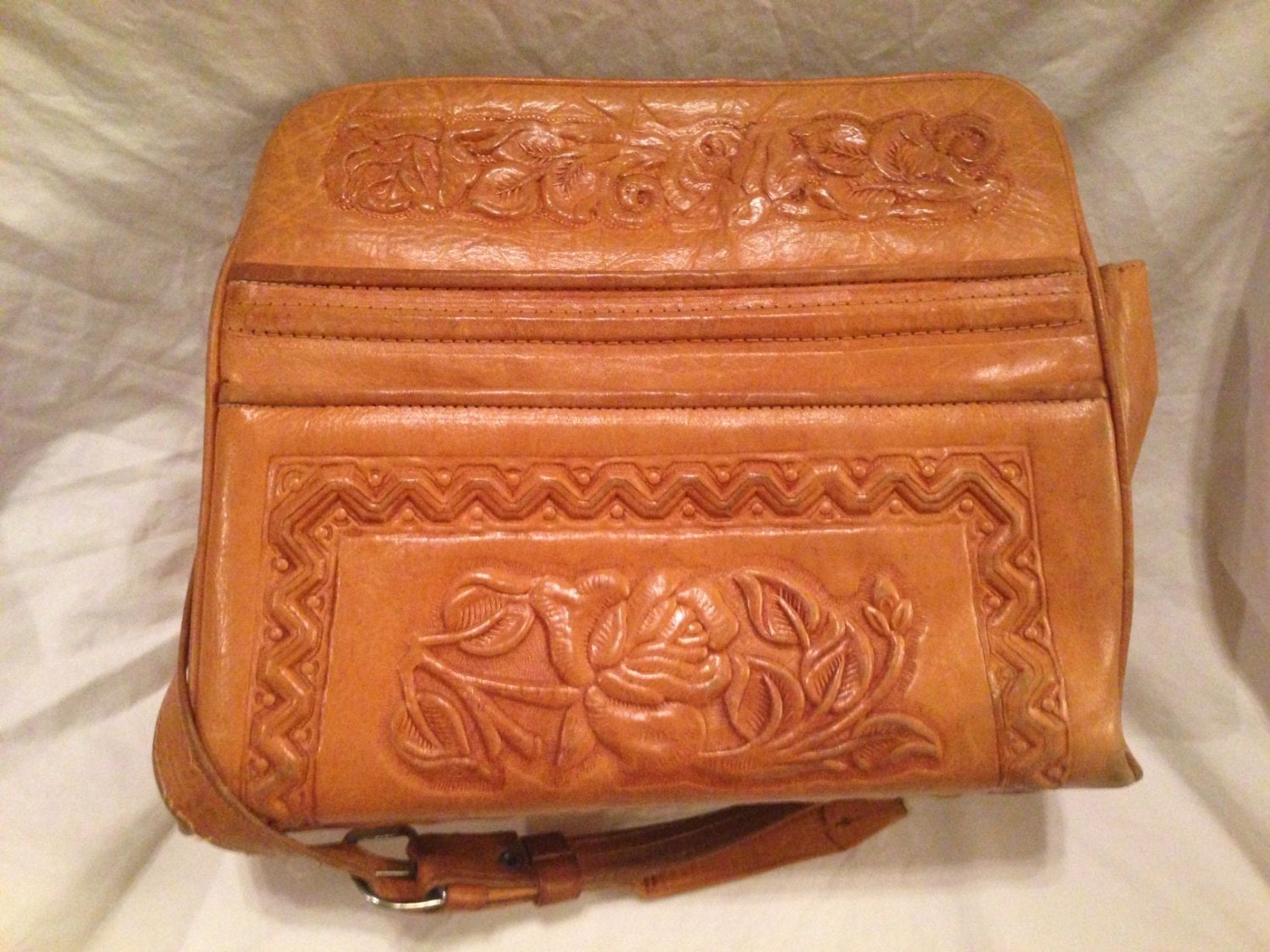 leather purse with lots of compartments
