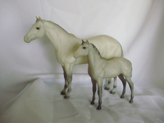 Vintage Breyer Watchful Mare and Foal by RennerLaDifference