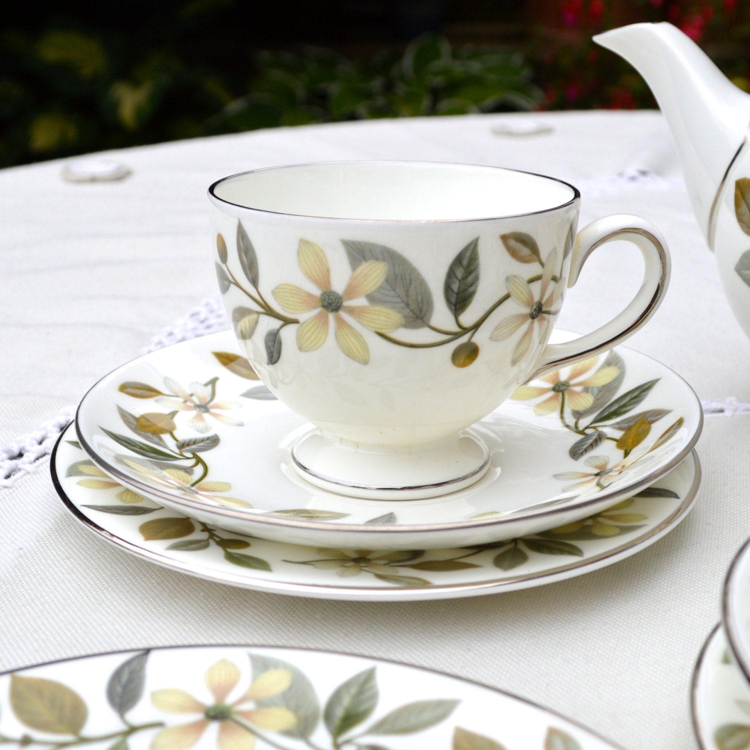 Wedgwood Fine English Bone China Trio Beaconsfield Design